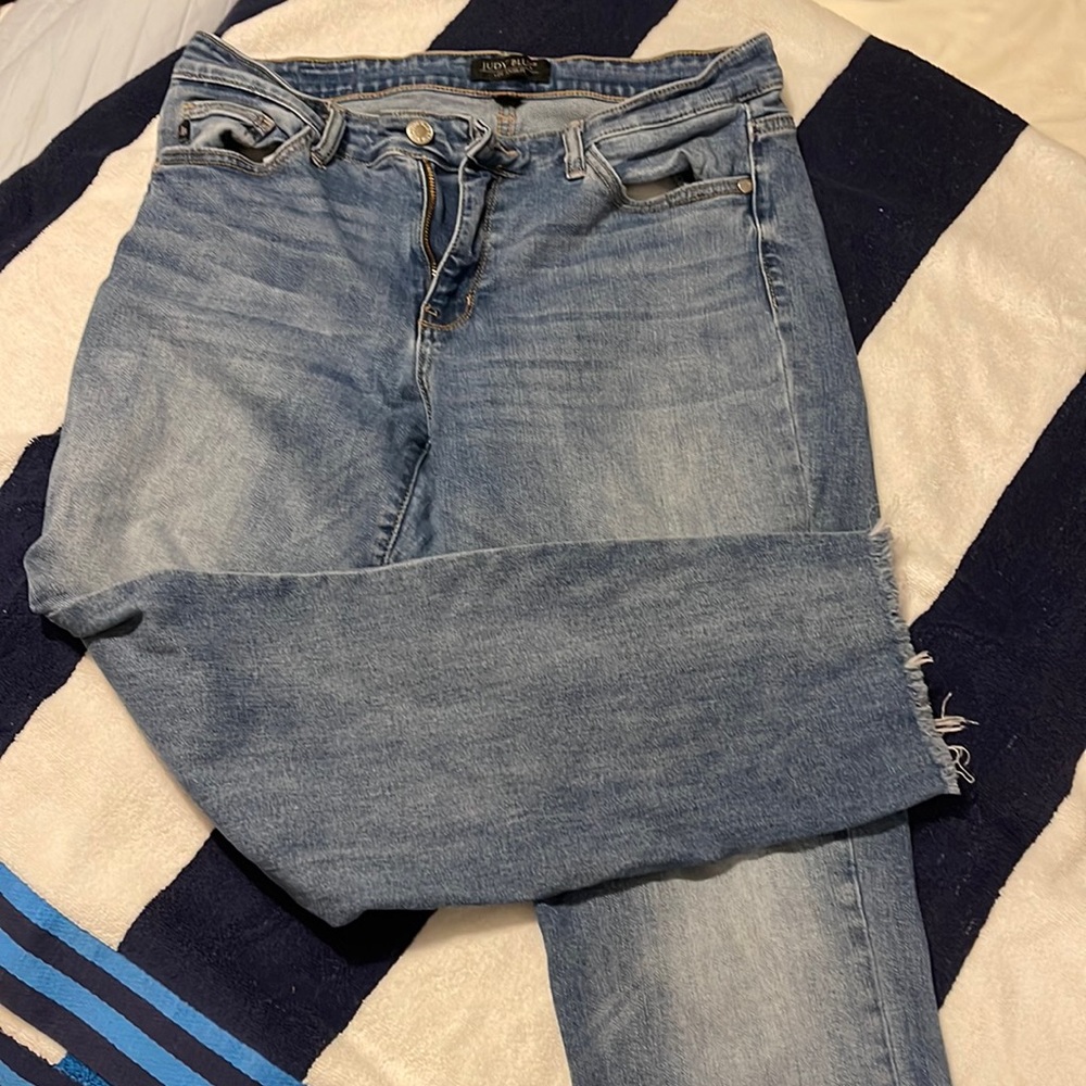 Womens Judy Blue cropped jeans sz 11/30